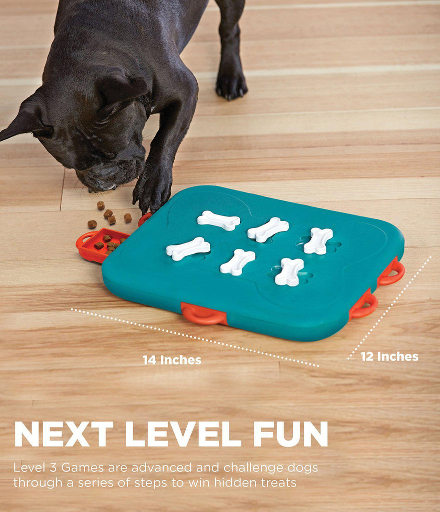 DOG TREAT MAZE - NEW - Nina Ottosson Treat Puzzle Games for Dogs & Cats